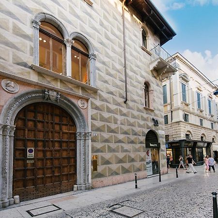 Palazzo Confalonieri Da Lisca Verona Exterior photo